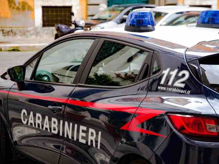 È finita con l'arrivo dei Carabinieri | Web Source