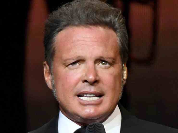 Luis Miguel (Web source)